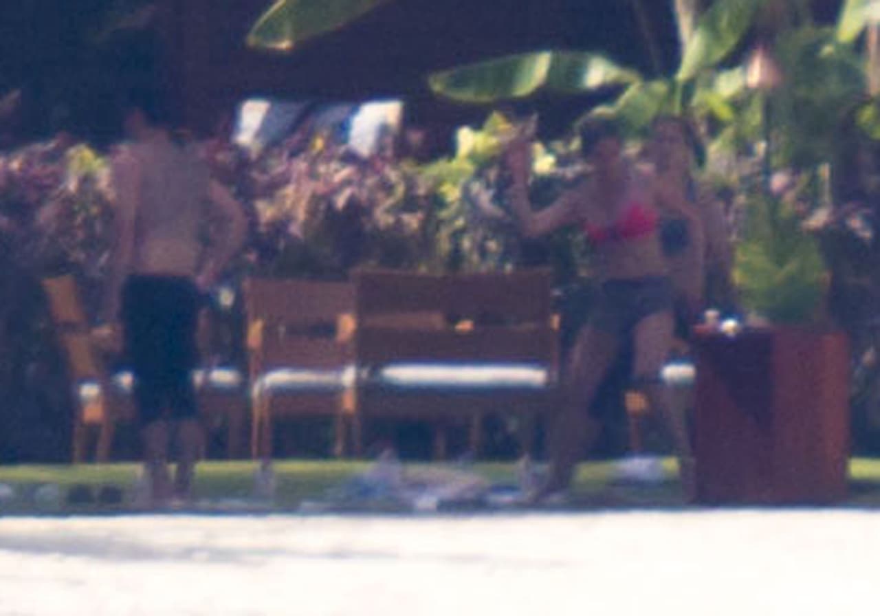 ¿Crees que Jen y Justin debieron viajar solos a su luna de miel?