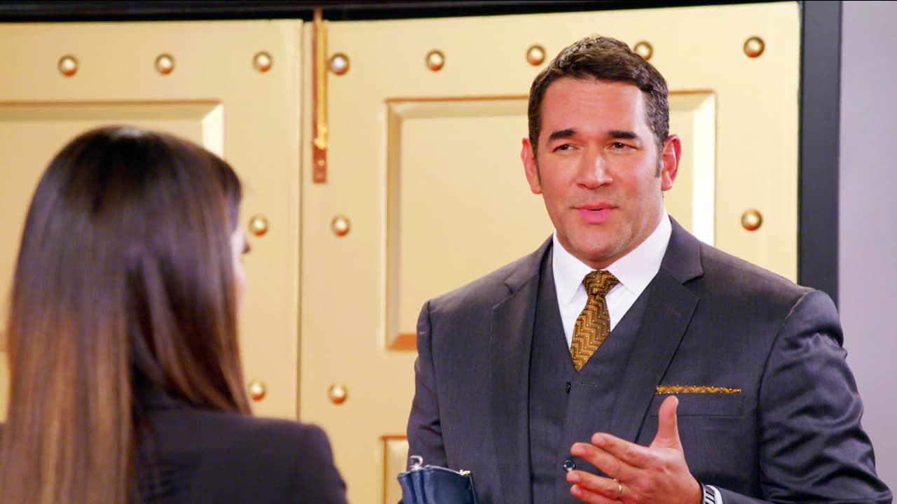 Eduardo Santamarina es un excelente actor con una larga trayectoria. Siempre nos sorprende con grandes papeles.