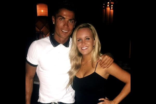 Cristiano Ronaldo lleva a cenar a una mujer que perdió su celular