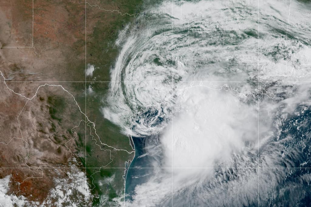 Tormenta tropical Arthur amenaza la costa de Texas con lluvias intensas e inundaciones peligrosas