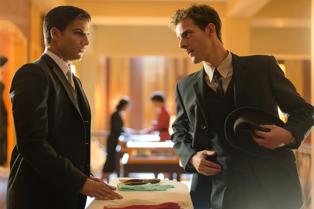 Pero comienza a ser extorsionado.