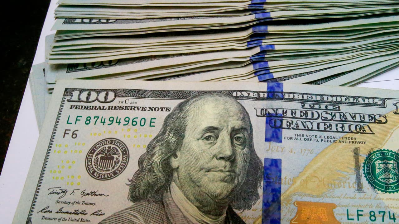 El subsidio de desempleo de $ 600 tuvo un impacto positivo en la economía de EEUU afirma un estudio