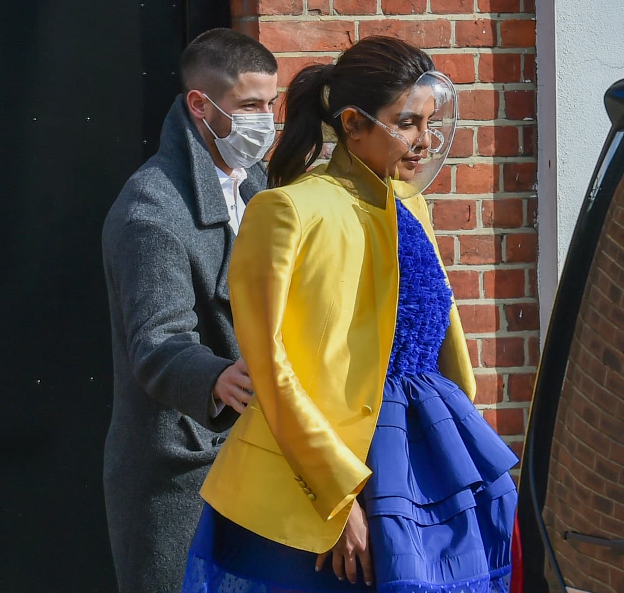 Los nominados, que fueron presentados en marzo pasado por 
<b>Priyanka Chopra</b> y 
<b>Nick Jonas,</b> también serán obsequiados con una obra de arte digital, con un servicio de asesoría de un fondo de inversión y hasta con la gestión para su próximo proyecto de construcción o renovación de su hogar.