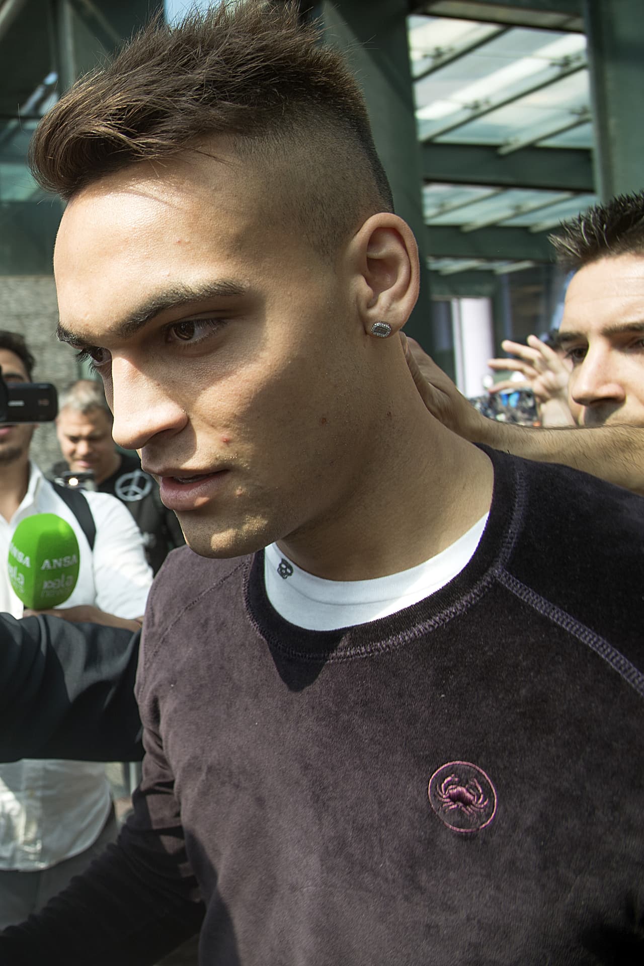 A su llegada a Italia para firmar con Inter, el argentino Lautaro Martínez confesó que se sorprendió de los 25 millones de euros que pagarán por él, pues estaba pactado con Atlético de Madrid por 9.