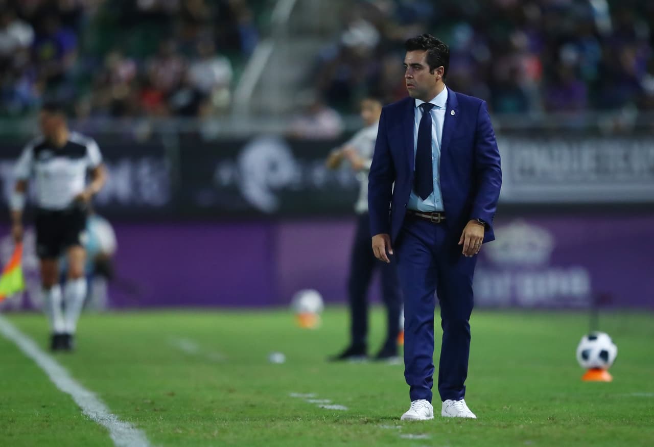 Los entrenadores, Michel Leaño y Beñat San José, se juegaba el partido más importante de la Fase Regular.