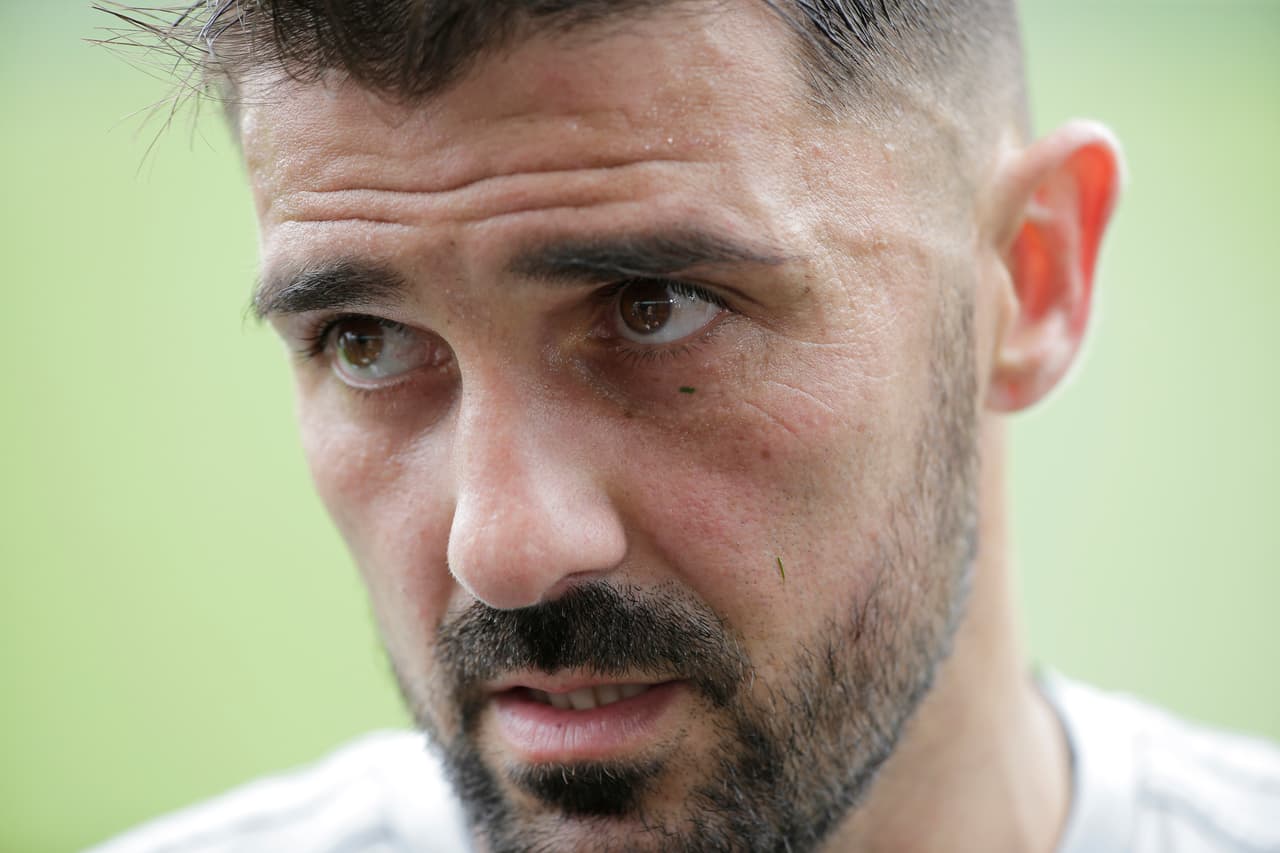 David Villa | Tras su paso en Barcelona, militó en el Atlético de Madrid y en 2014, ya como propiedad del New York City FC, fue cedido al futbol australiano para jugar en el Melbourne City únicamente cuatro encuentros. Inmediatamente después jugó en la MLS donde disputó cuatro temporadas. Pasó al Vissel Kobe de Japón y se retiró al final de la temporada 2019.