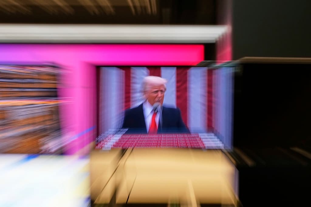 "¿De dónde viene esta cosa?": la confusa fórmula para calcular los aranceles de Trump desata una guerra de opiniones