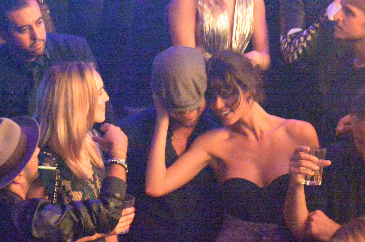 Leonardo DiCaprio y Georgia Fowler en un club.