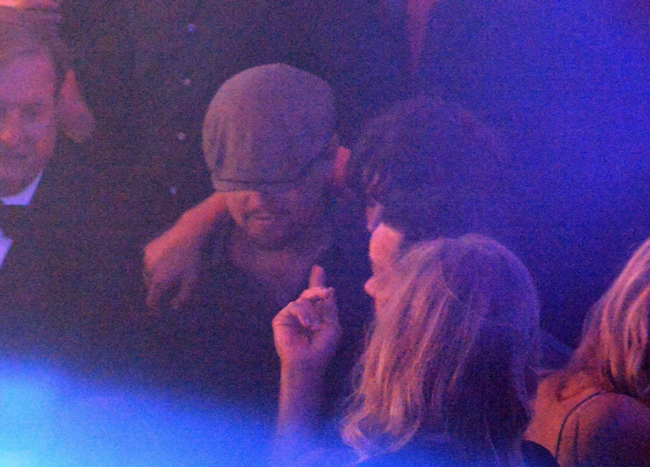 La chica quedó encantada con el actor.