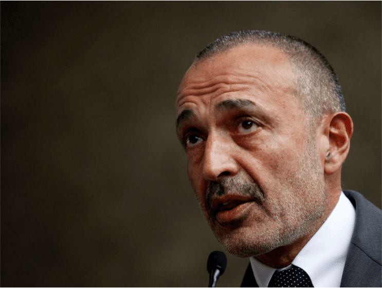 Al empresario Iskandar Safa lo asesoraron para camuflar su identidad y comprar el yate más costoso