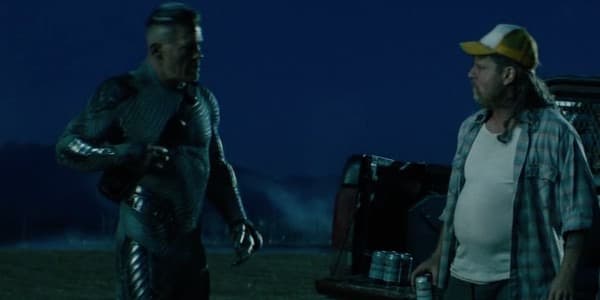 Las prótesis de su cara y estómago lo hicieron parecer otra persona, por lo que fue un cameo difícil de identificar.