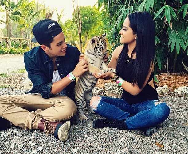 "Es agradable poder conocer a gente que tiene la misma edad que tú y que se dedica a lo mismo. Compartes un nivel de comprensión diferente”, confesó la joven a la revista Latina.