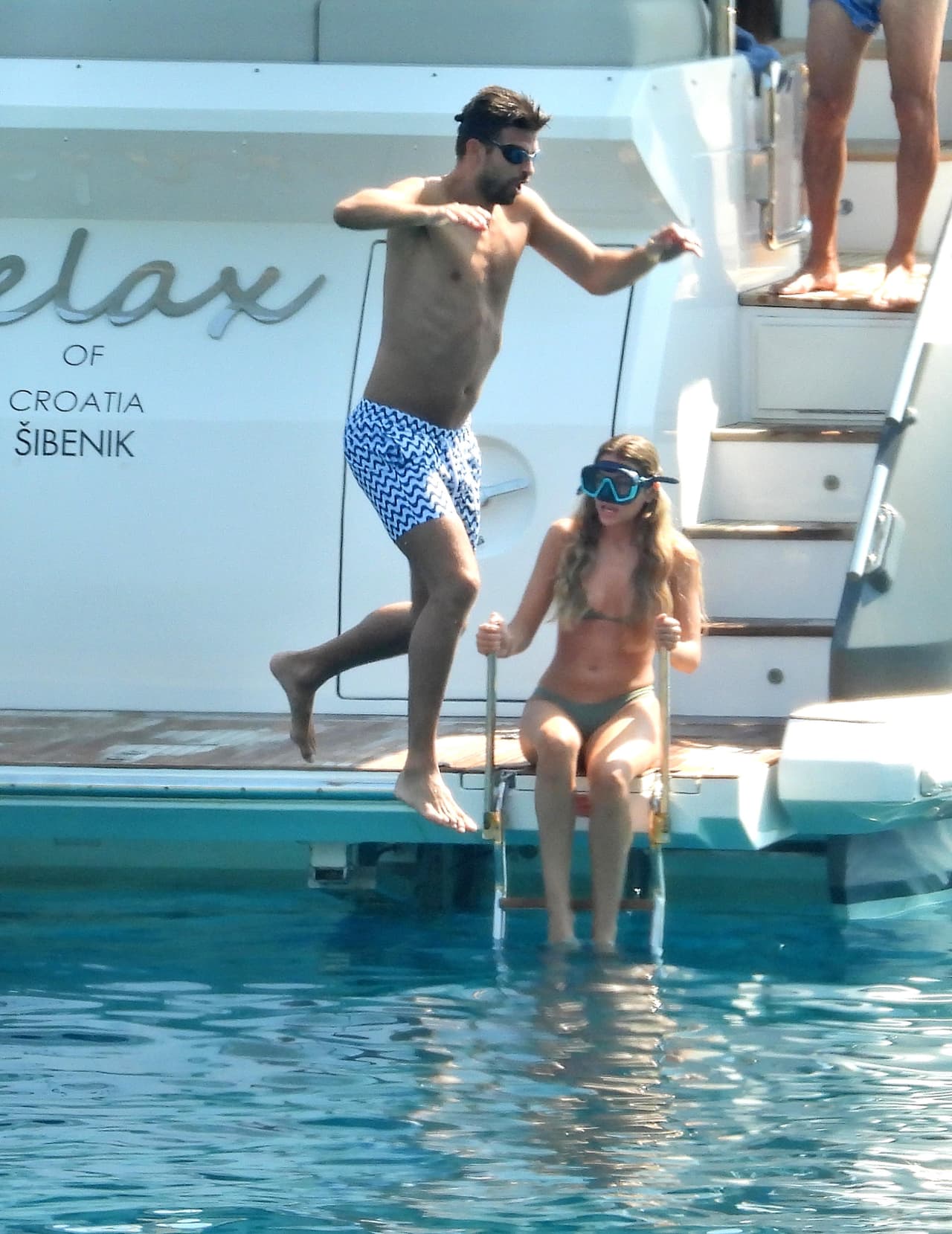 Gerard Piqué y Clara Chía disfrutaron del mar.