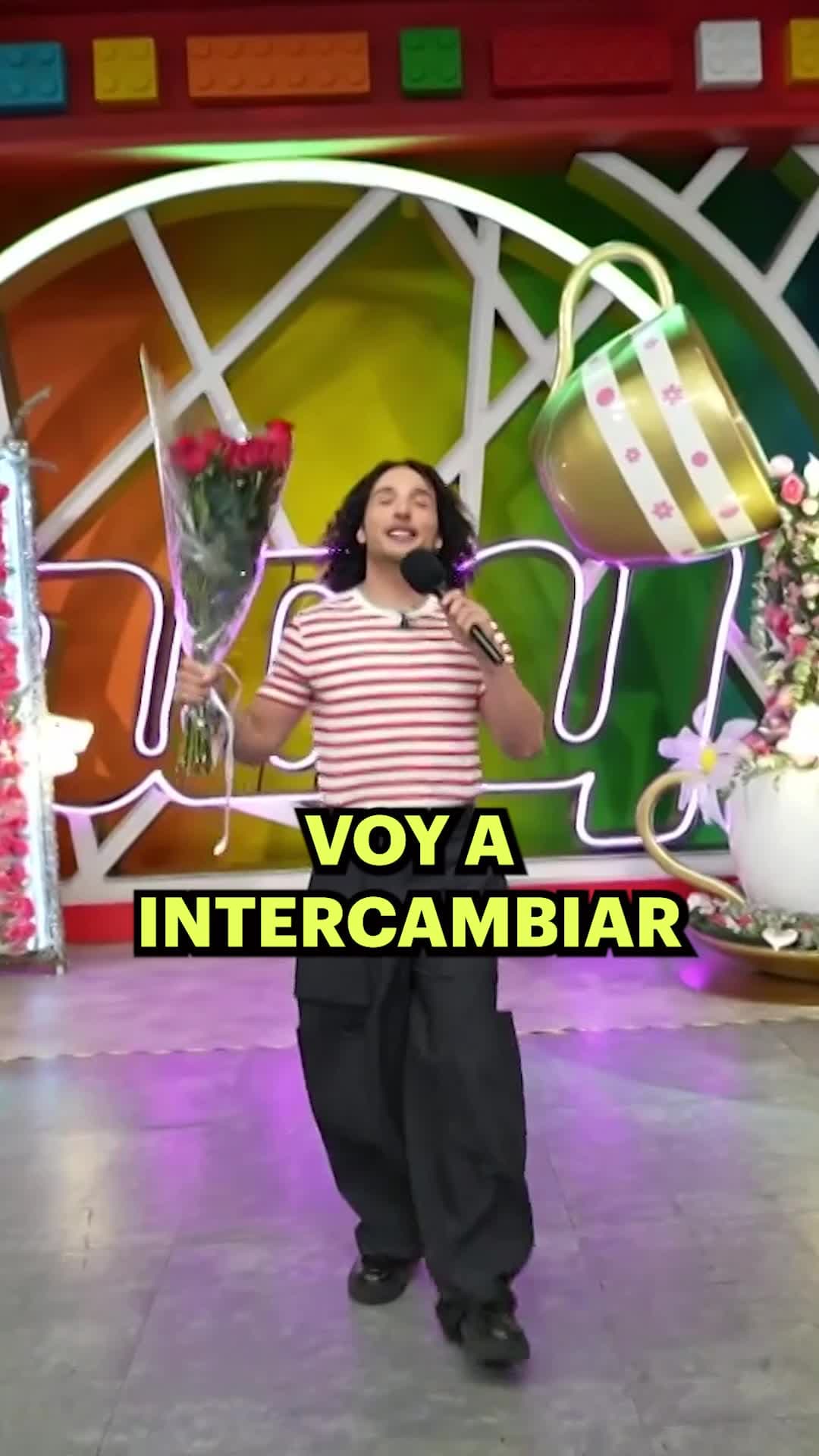 Galilea SORPRENDE a Tania con un BESO