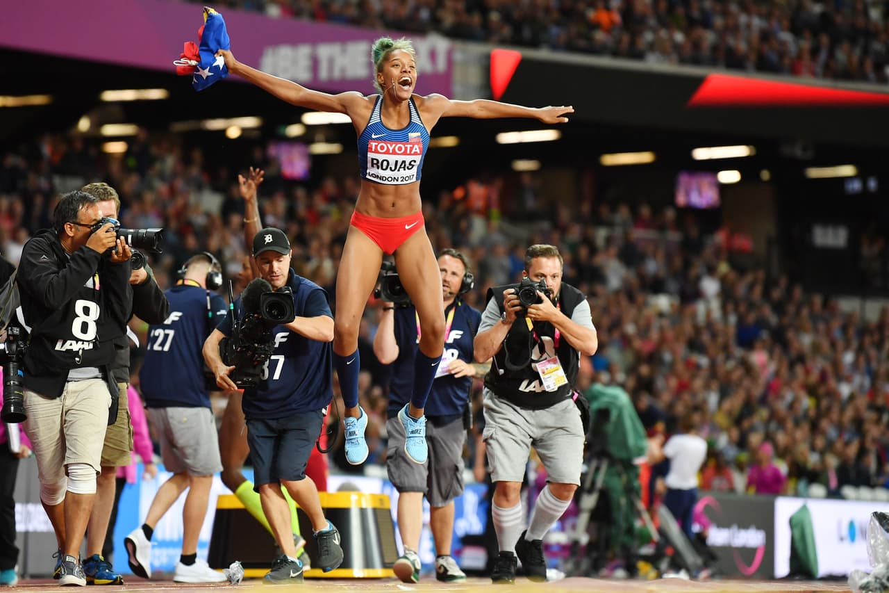 Yulimar Rojas de Venezuela es la monarca del orbe en salto triple.