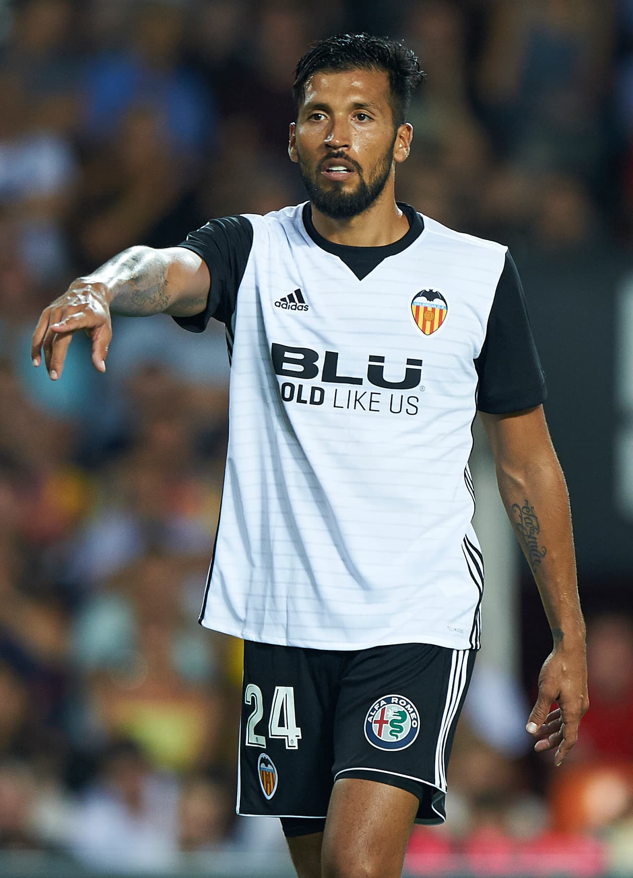 El argentino Ezequiel Garay, del Valencia, podría partir hacia la Juventus para tapar el enorme hueco que dejó Leonardo Bonucci con su partida al Milan.