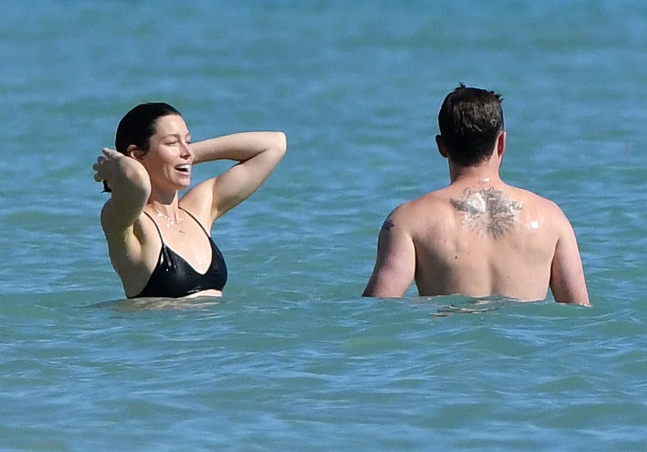 Platicaron y disfrutaron de la playa.