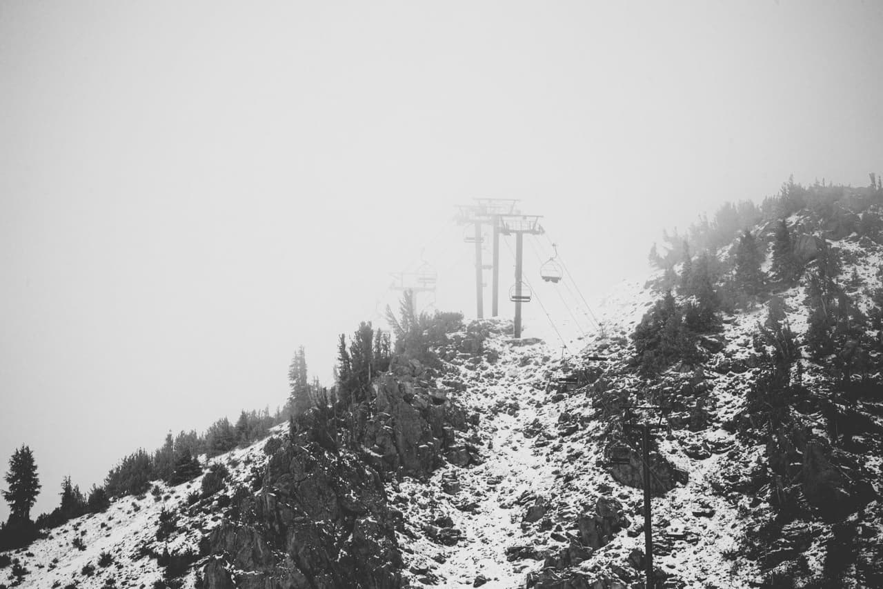 Aunque la temporada de esquí arranca en noviembre, este hotel de California ya parece un paraíso invernal en verano