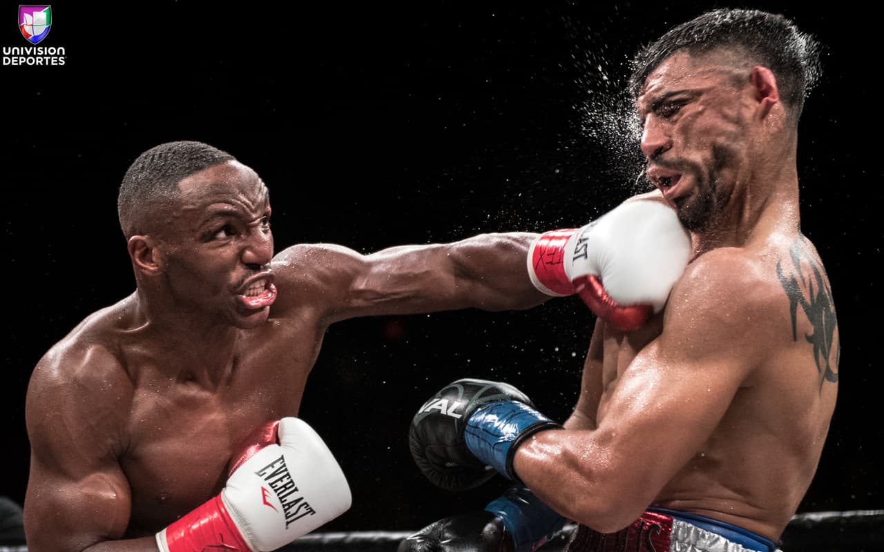 El público vio ganar a Devon Alexander, pero uno de los jueces calificó la pelea 115-113 a favor de Ortiz, mientras que los otros dos puntuaron 114-114.