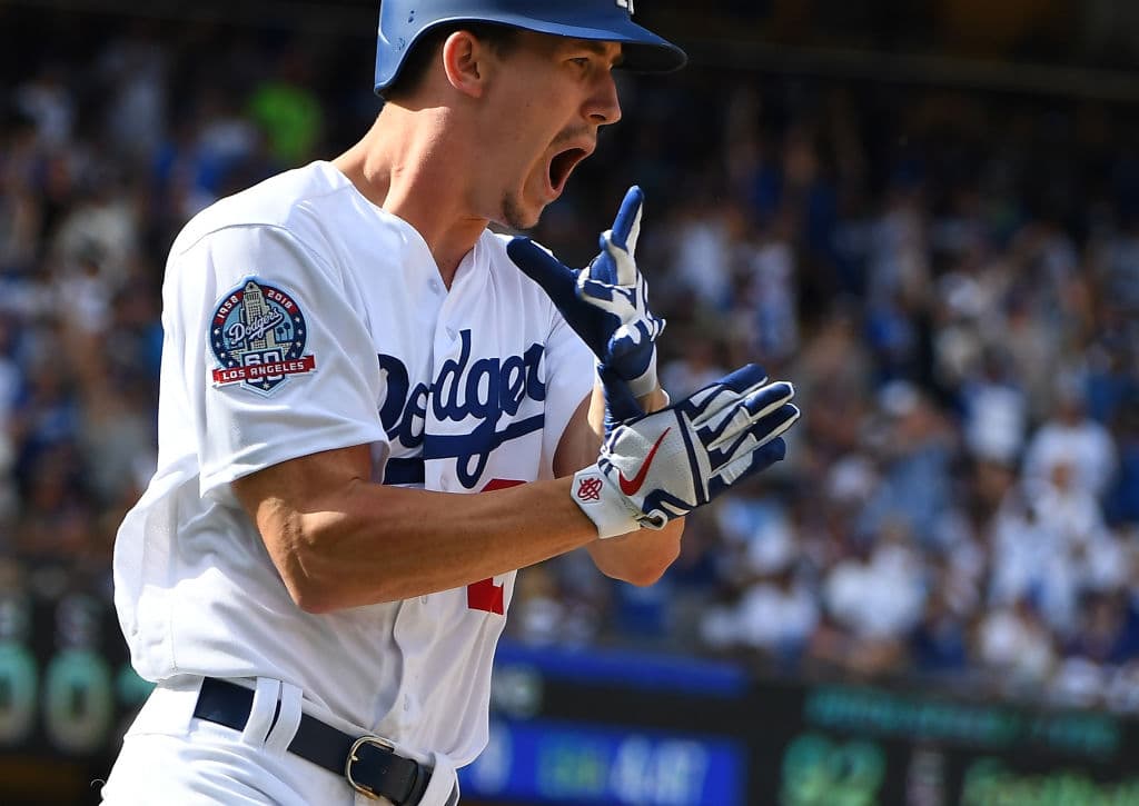 Una entrada después, el abridor del equipo californiano Walker Buehler aportaba para su propia causa pues con sencillo al prado central remolcaba a Kike Hernández para poner 5-0 la pizarra.