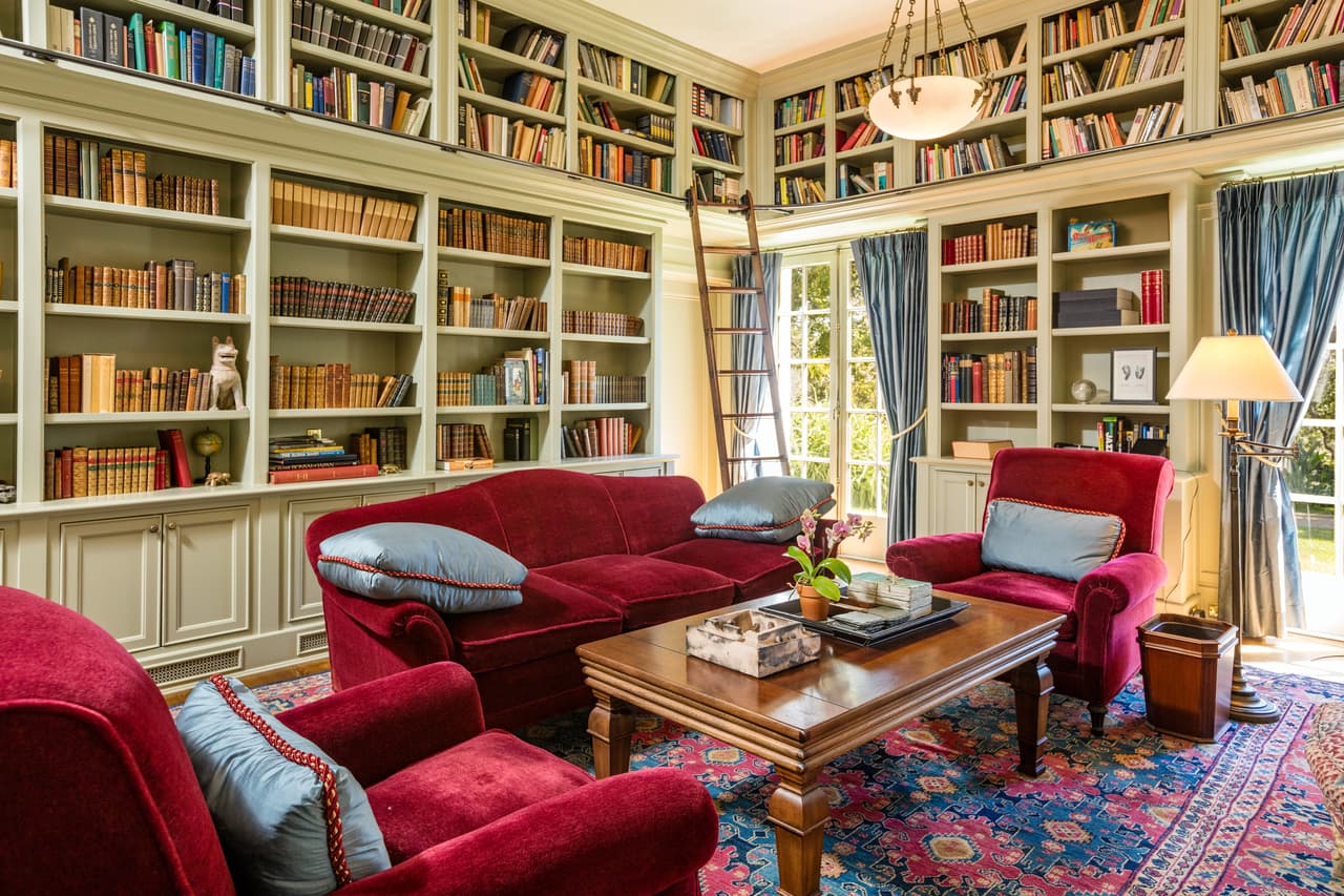 Photo © 2017 Splash News/The Grosby Group EXCLUSIVE Los Feliz, April 14, 2017. Angelina Jolie splashes out nearly $25 million on a six-bed-home in Los Feliz, CA. The six-bed, 10 bathroom property, set on 2.1 acres, once belong to Cecil B. DeMille. The home originally sold for $28,000 in 1916. The home is located in the gated area of Laughlin park, a short drive from the Los Feliz compound she shared with Brad Pitt. Aerial views of the property, land and pool.