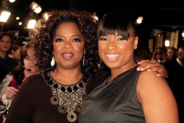 Jennifer Hudson con Oprah en una gala.