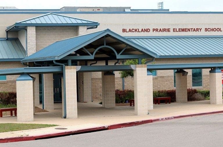 Atropellan a estudiante mientras caminaba a escuela elemental en Round Rock 