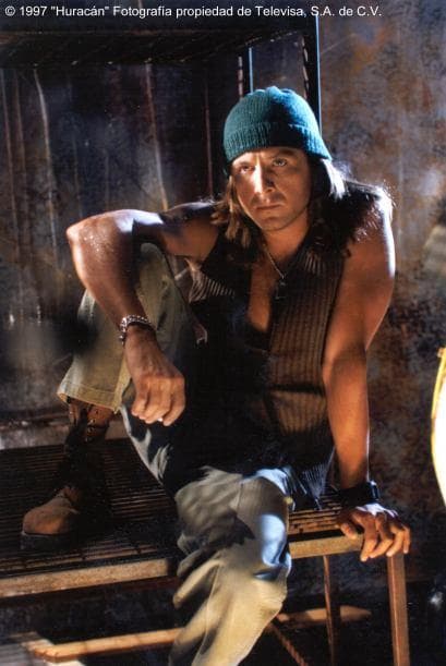 El actor falleció el 6 de noviembre de 2003 a los 41 años de edad a causa de un infarto fulminante, mientras cenaba con su esposa y unos amigos en un restaurante de Los Ángeles.