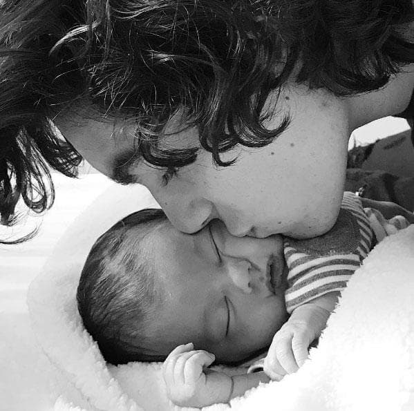 Mila nació el 21 de Noviembre de 2016 en la Ciudad de México.