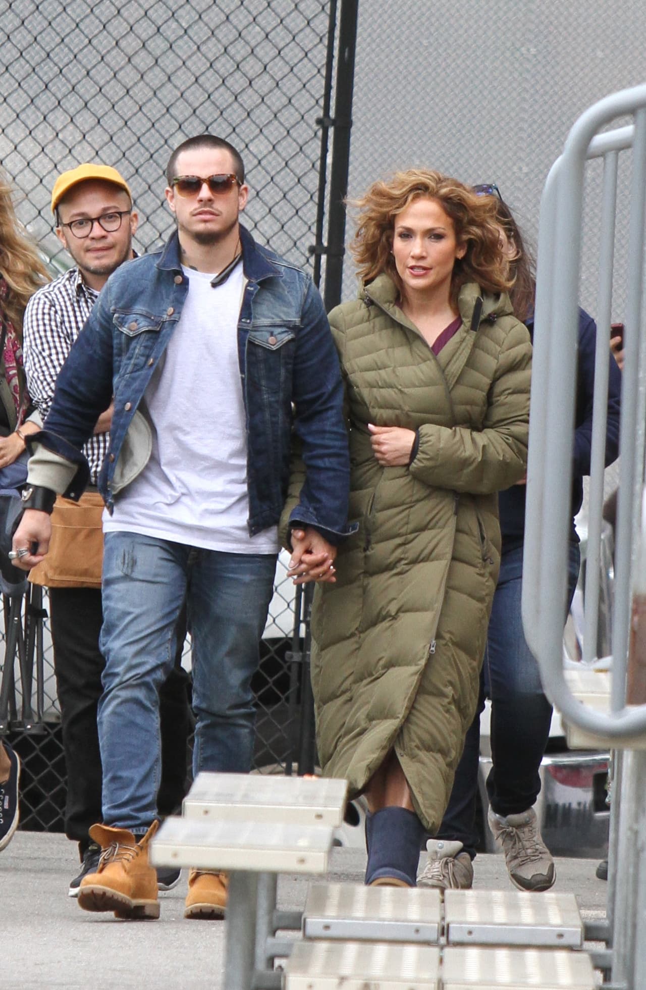 ¡Enamoraditos! Así captaron a Jennifer Lopez y a Casper Smart.