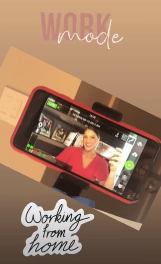 El resultado de sus rutinas de belleza se ve reflejado en las cámaras, y su sonrisa es su mejor accesorio.