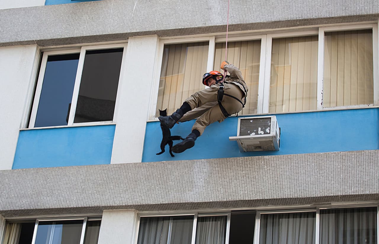 Todos pensaban que al llegar los bomberos, la situación mejoraría.