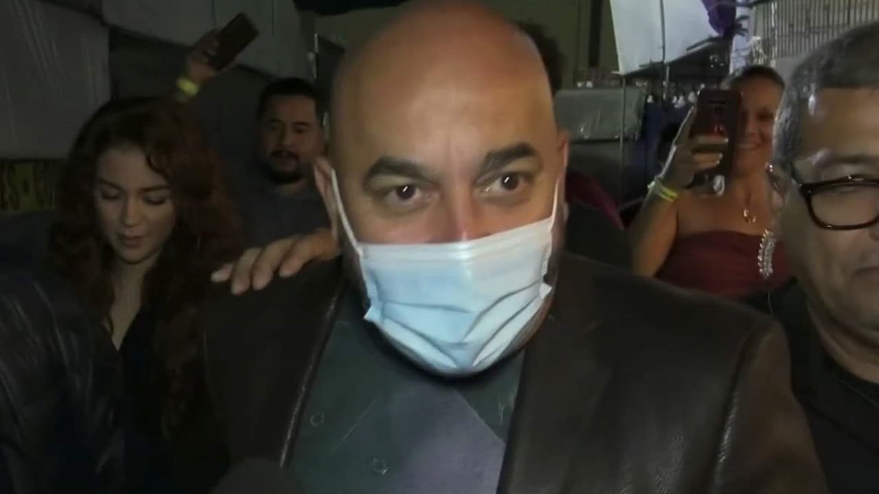 Así evade Lupillo Rivera las preguntas sobre la demanda a su padre por acoso sexual