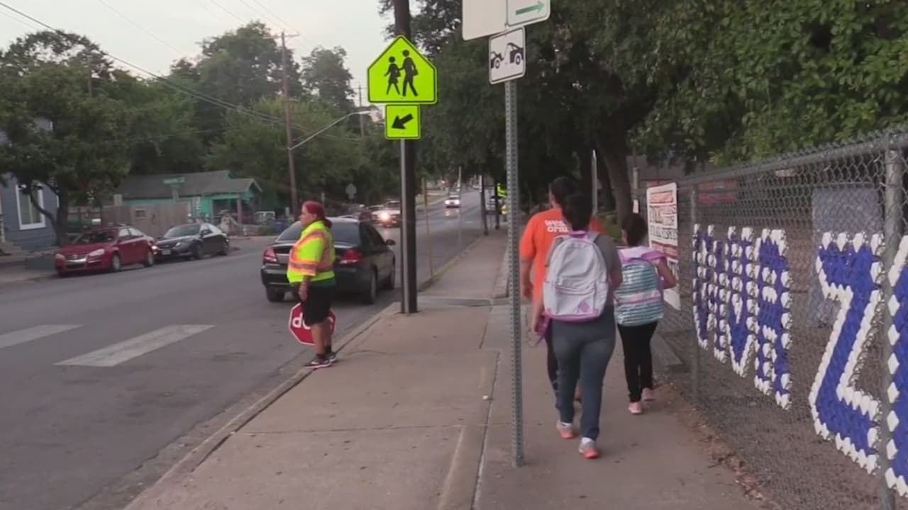 AISD comienza la segunda semana de reuniones sobre posible cierre de escuelas