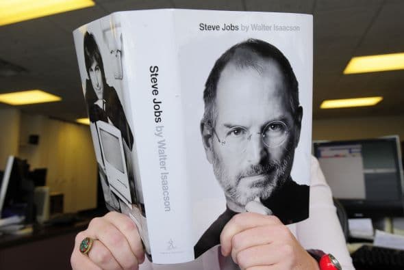 En sus puestas en escena, Jobs siempre se reservaba "una cosa más" para el final, algo que dejara a la prensa con la boca abierta. El pasado 12 de septiembre, Apple exhibió otra estrategia y prefirió mostrar su iPhone 5 al principio de su presentación lo que hizo que el interés fuera decayendo con el paso de los minutos. Pero aún es temprano para saber si su sucesor podrá llenar el hueco que dejó la muerte de Jobs.