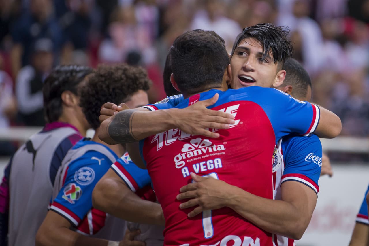 Pulido llega a su quinto gol del torneo.