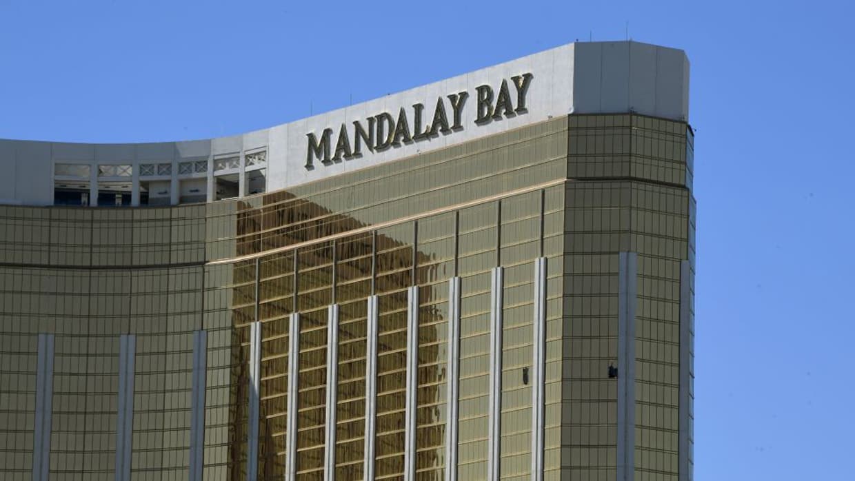 El asesino disparó desde el piso 32 del hotel desde donde hirió a más de 500 personas y mató a 58.