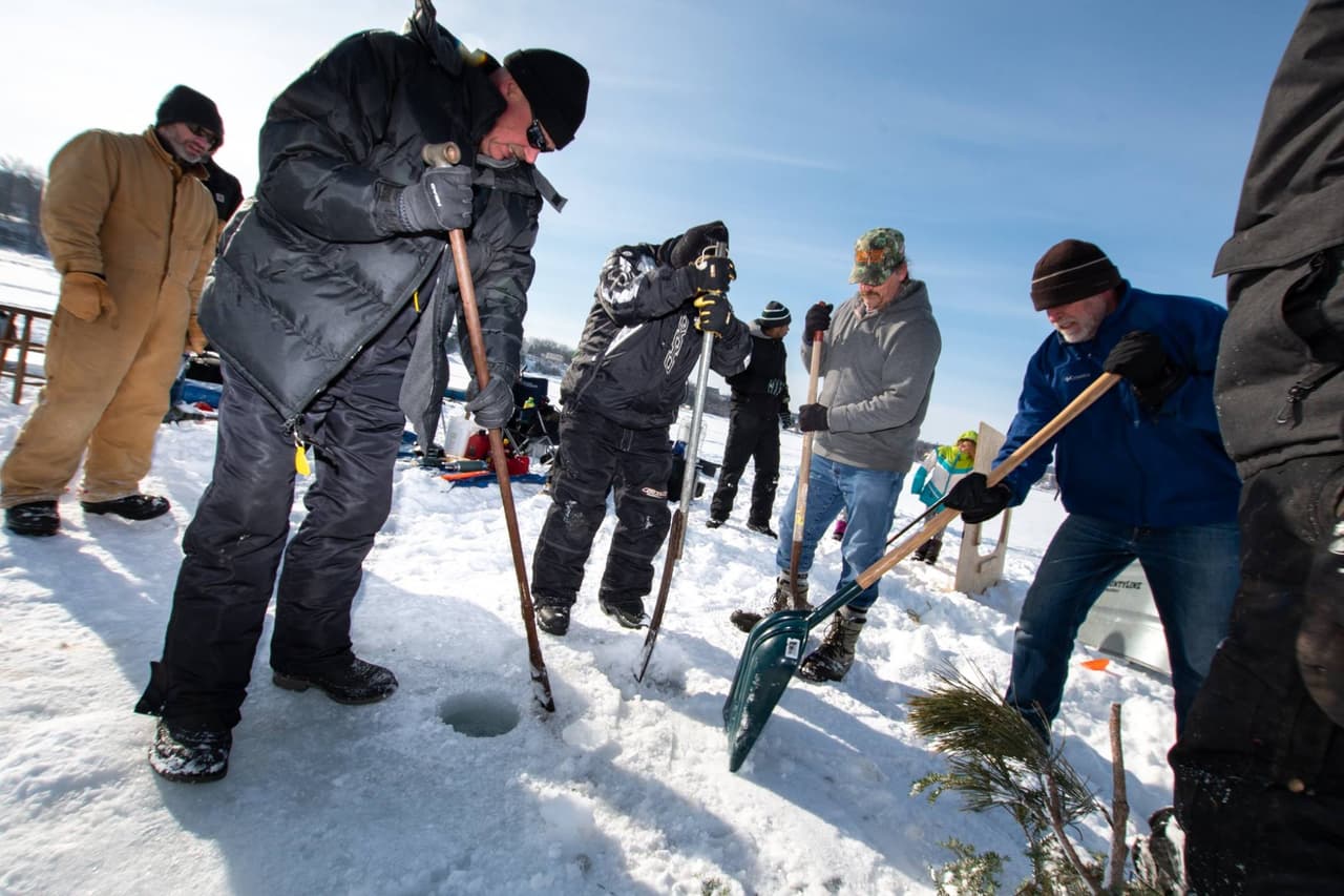 Gerald Schipinski tenía 15 años cuando murió, su familia encargó la pieza y pagó 2,500 dólares por ella. Pero cuando llegó presentaba daños por lo que los dueños decidieron ponerla a la venta.