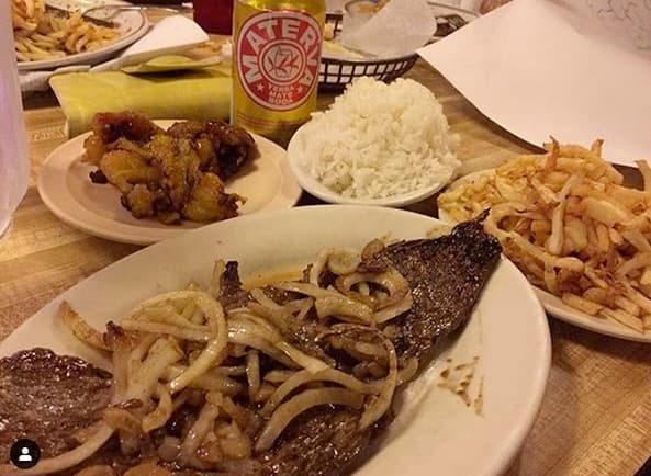 Muchas personas que llevan años disfrutando de la exquisita comida cubana que se sirve en el lugar han mostrado su tristeza por el cierre.
<br>