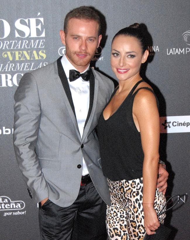 "No puedes controlar el resultado de tu relación, pero sí puedes controlar lo que das dentro y lo que haces para que funcione", señaló el actor ante las cámaras.