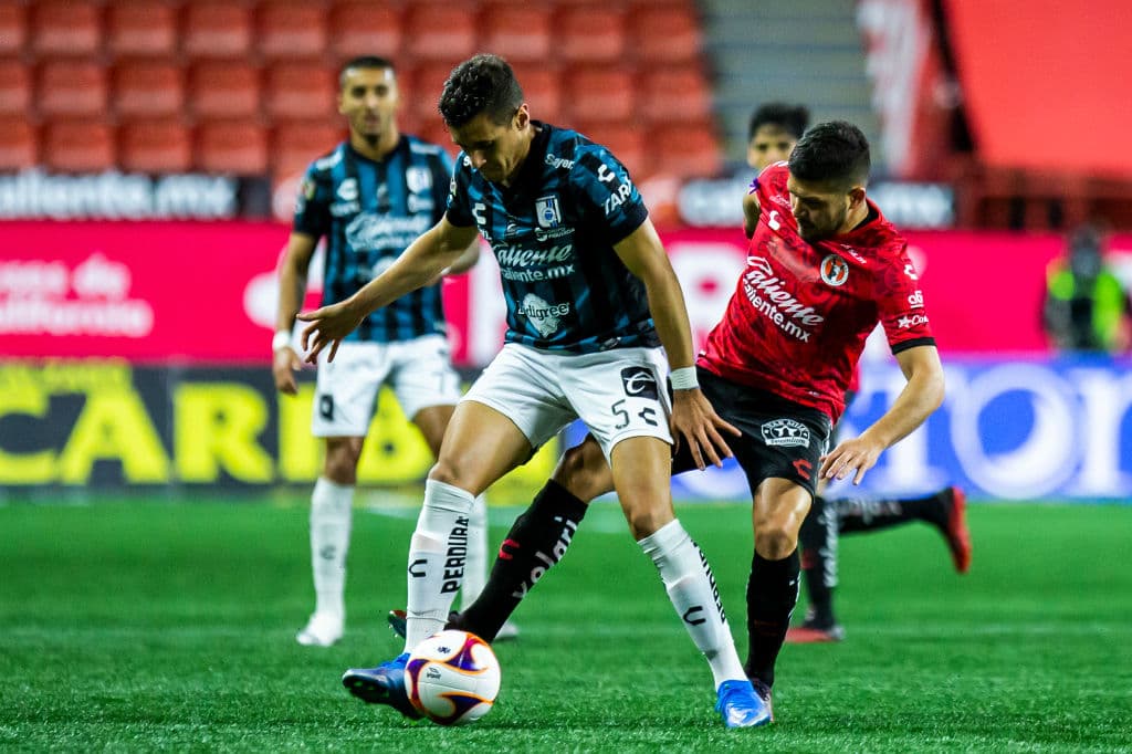 Fidel Martínez (2’) y Mauro Manotas (5’) adelantaron al cuadro fronterizo. Guzmán (7’) hizo autogol y Gallos descontaba. Gil Alcalá (31’) ‘regresó el favor’ para dejar el marcador 3-1. Tijuana y Querétaro acumulan 16 y 14 unidades, respectivamente.