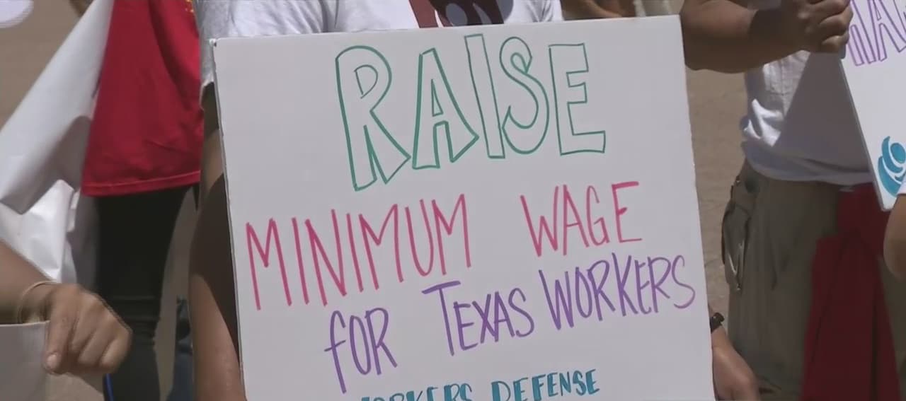 Un reducido grupo de personas marcharon y pidieron una Reforma Migratoria para todos