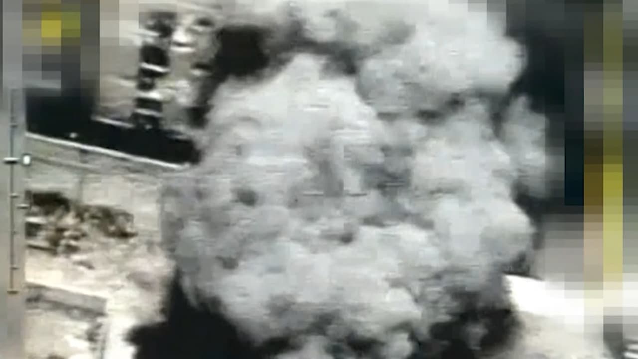 Israel lanzó más de 150 ataques aéreos contra objetivos en Gaza, donde murieron al menos 6 personas. Mientras que Hamas prometió disparar cohetes en Tel Aviv en represalia.