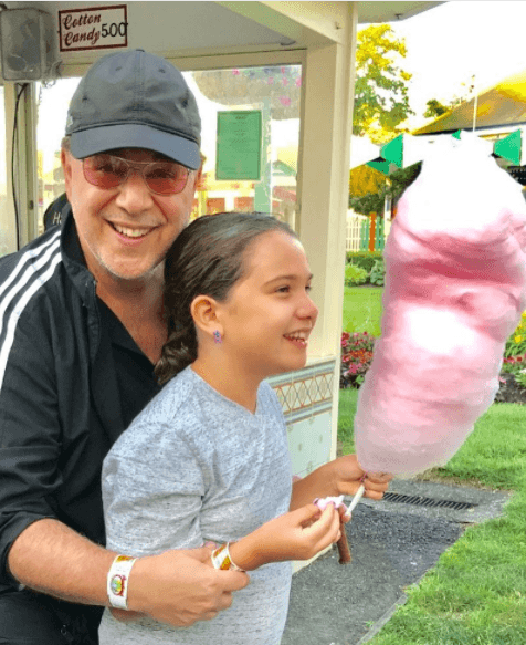 El 7 de diciembre de 2007 llegó la nueva integrante de la familia Mottola Sodi, quien fue bautizada como Sabrina Sakaë.