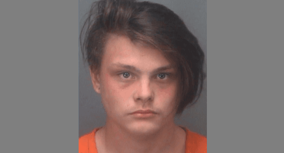 Arrestan a joven de 19 años por tocar a mujeres sin su consentimiento en St. Petersburg 