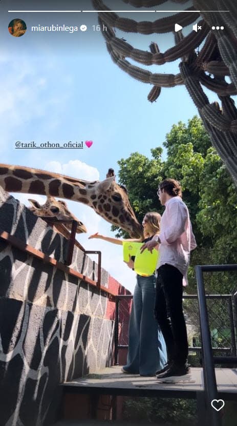 Mía Rubín y su novio Tarik Othon.