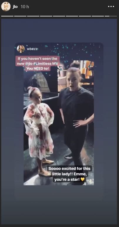 La cercanía con las pasarelas y el mundo fashionista también fueron un factor para que la niña tenga un estilo de vestir muy particular.