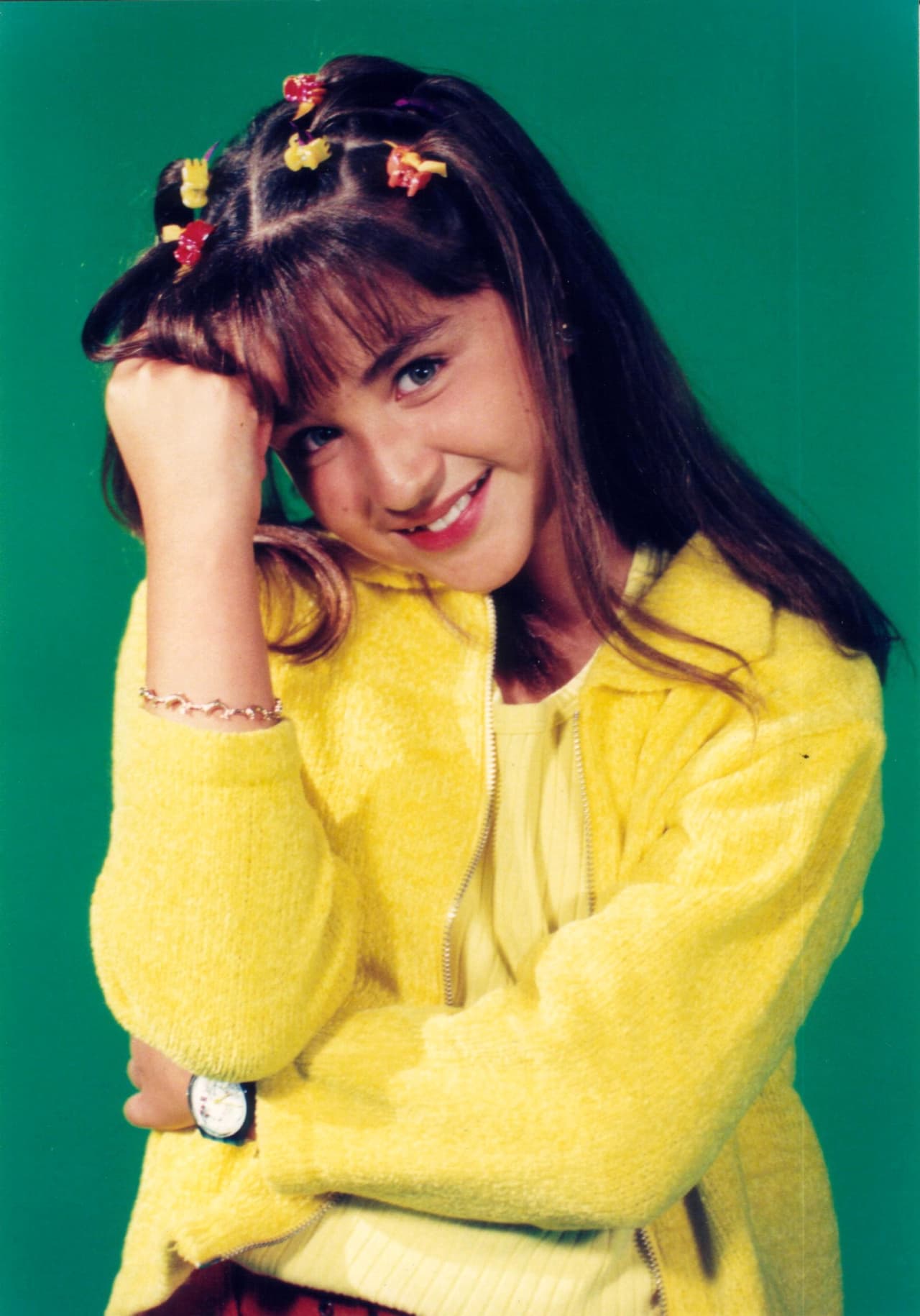 Entrando a la adolescencia, Daniela reemplazó a Belinda en "Cómplices al rescate", de 2002. Ahí compartió crédito una vez más con Martín Ricca, con quien salió en "El diario de Daniela".