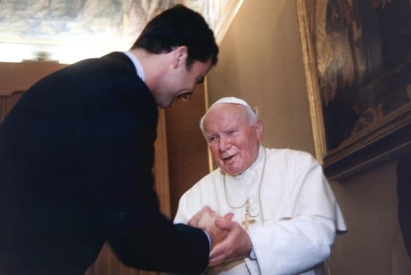 Además se ha reunido con un sin fin de personajes importantes en todo el mundo.