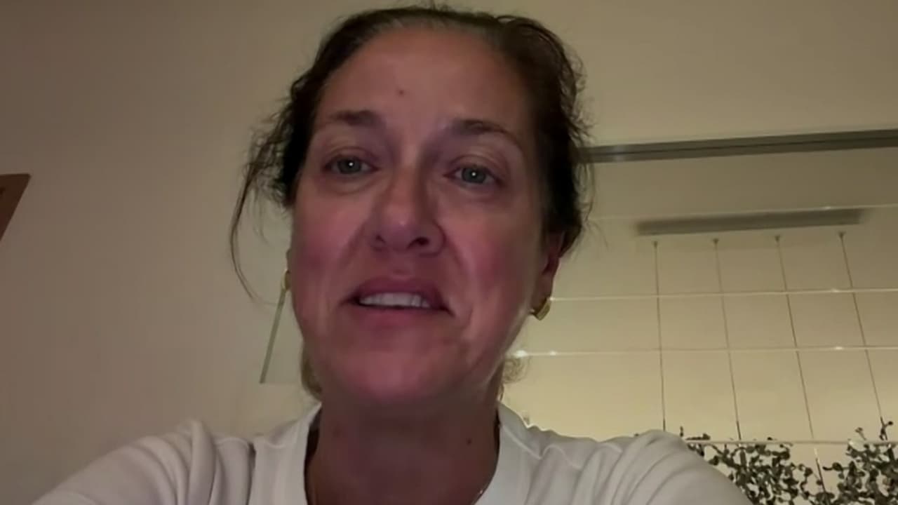 Residente de Florida queda atrapada en conflicto tras estallar guerra en Abu Dhabi